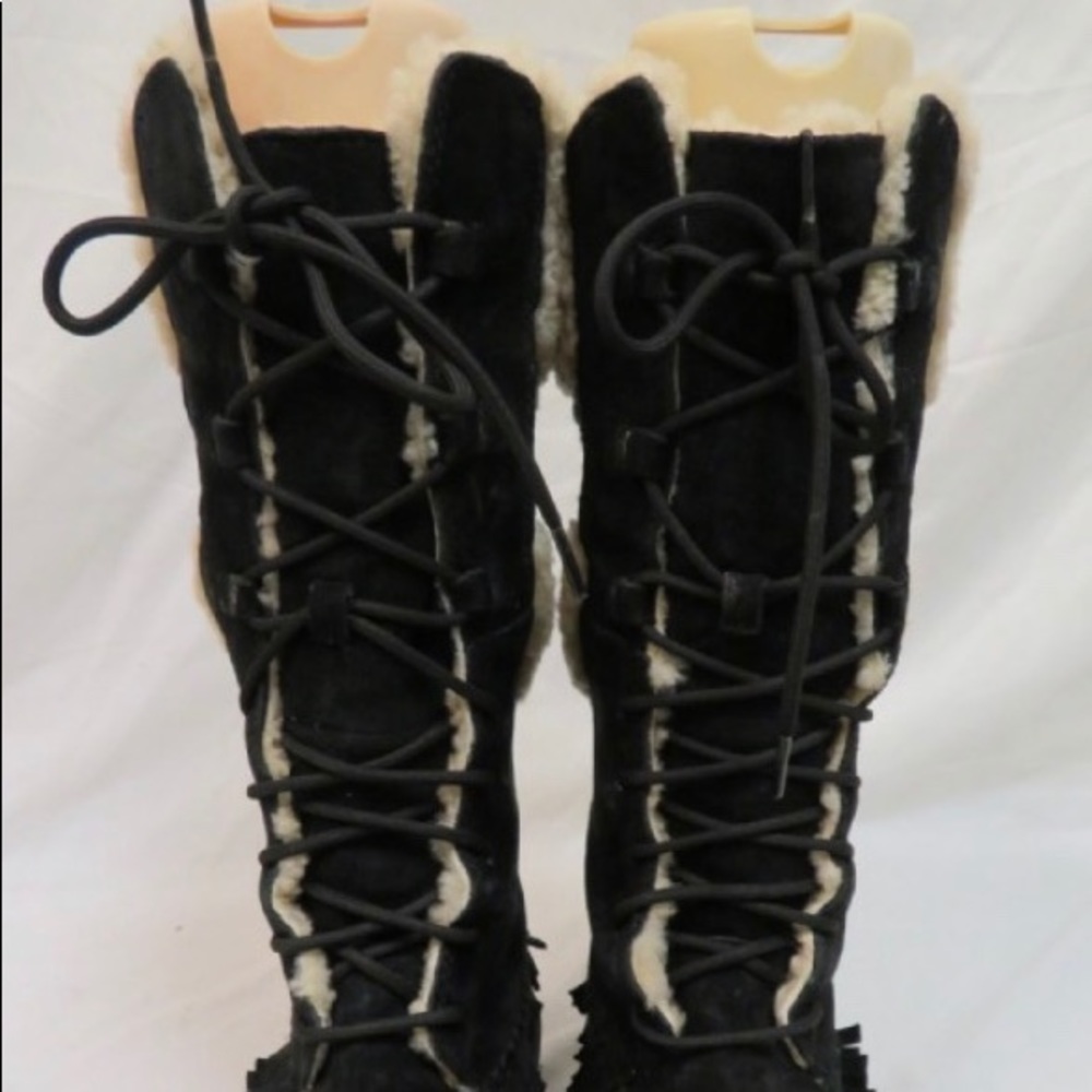 Ugh Shoreline Fringe Boots - Size 8 - gently used